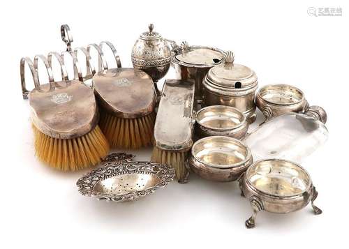 A mixed lot of silver items, various dates and mak…