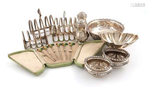 A mixed lot of silver items, comprising: a Victori…