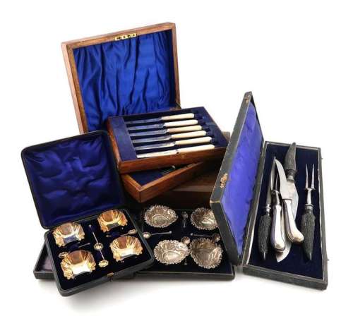 A mixed lot of cased sets, comprising silver items…