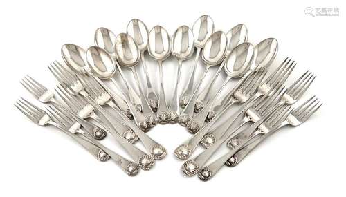 A matched Victorian part set of silver Old English…