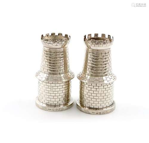 A pair of 19th century Indian Colonial silver pepp…