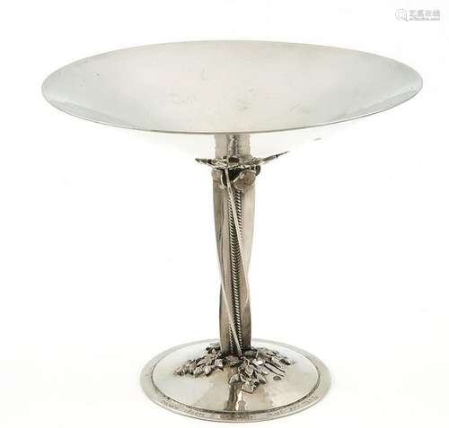 By Charles Boyton, an Art Deco silver tazza, Londo…