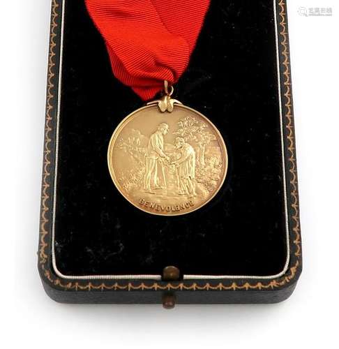 An 18 carat gold medallion, by Elkington and Co., …