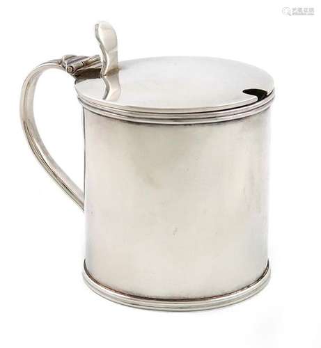 A George III silver mustard pot, by George Ashfort…