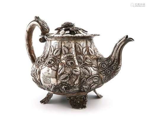 ΛA William IV silver teapot, by Richard Atkins & W…