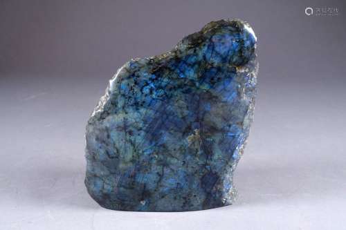 Blue Labradorite block with iridescent reflections…