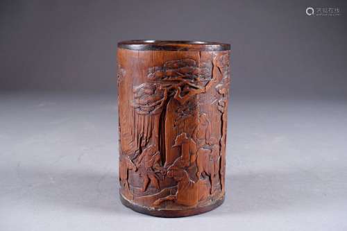 Letté pot (bitong). Carved bamboo, in bas relief, …
