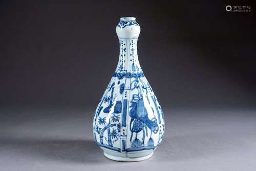 Wanli vase. Neck with garlic clove mouthpiece. Pla…