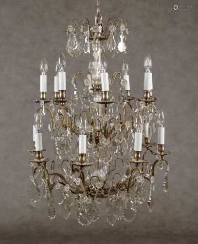 Louis XV Style chandelier. With a silver bronze fr…