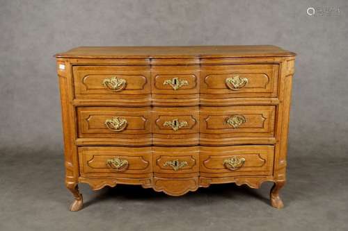 Regency chest of drawers. The crossbow face opens …