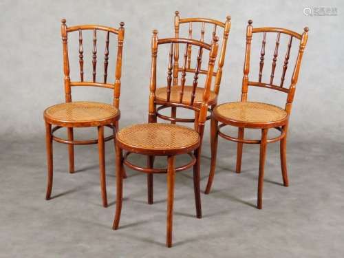 Set of four Chairs. Files with turned spindles. Ci…