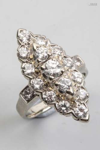 Marquise ring in 18k white gold paved with diamond…