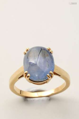 18k yellow gold ring with cabochon cut sapphire Gr…