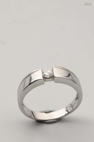 White gold ring set with a diamond of about 0.25ct…