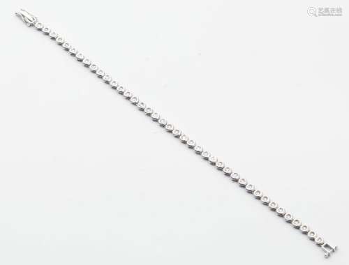 River bracelet in 18k white gold with brilliant cu…