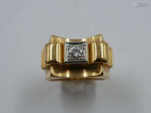 Tank ring in 18k yellow gold set with a brilliant …
