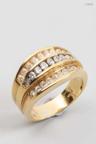 18k yellow gold band ring set with 3 lines of diam…