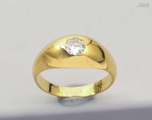 18k yellow gold ring set with a brilliant cut diam…