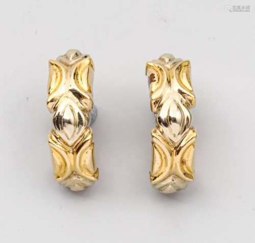 Pair of earrings two 18k gold (pierced ear system)…