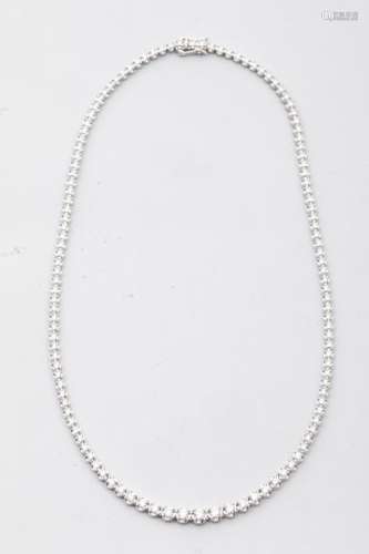 18k white gold river necklace made of 7cts of fall…