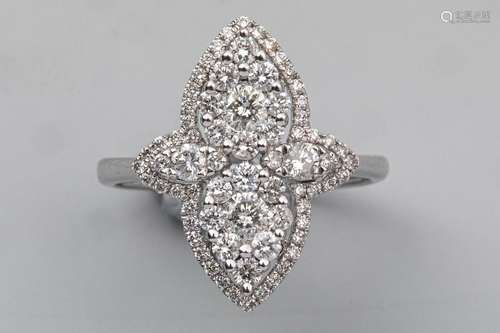 Marquise ring in 18k white gold paved with brillia…