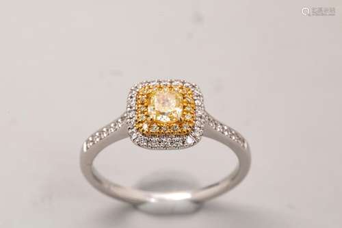 Double cushion ring in 18k white and yellow gold s…