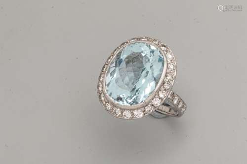 Ring in 18k white gold surmounted by an aquamarine…