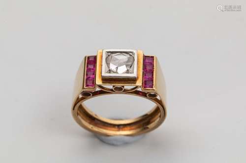 TANK ring in 18k yellow gold surmounted by a rose …