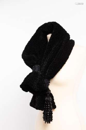 Isabelle CANOVAS Black knitted velvet shawl decora…