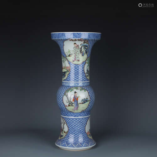 A Chinese Blue and White Famille Rose Porcelain Vase