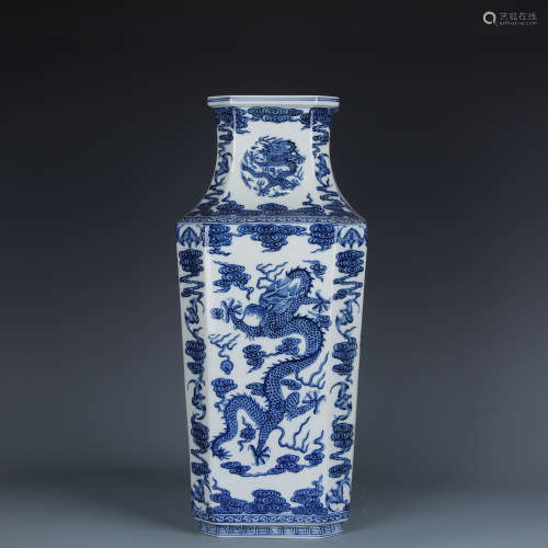 A Chinese Blue and White Porcelain Squared Vase of Dragon Decoration
