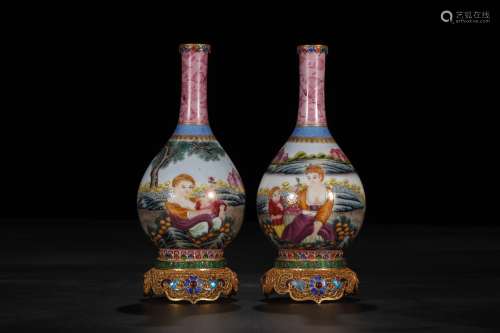 A Pair of Chinese Yangcai Porcelain Vases