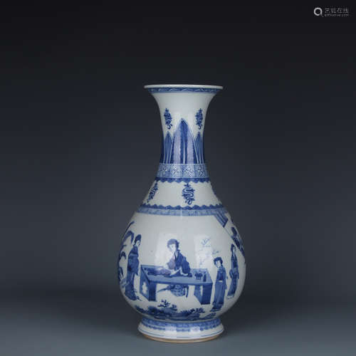 A Chinese Blue and White Porcelain Vase