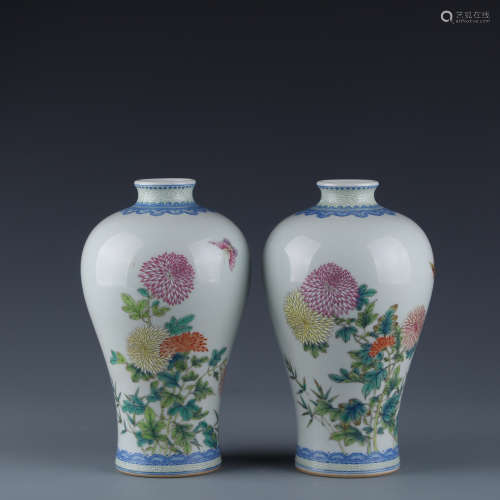 A Pair of Chinese Enamel Glazed Porcelain Vase