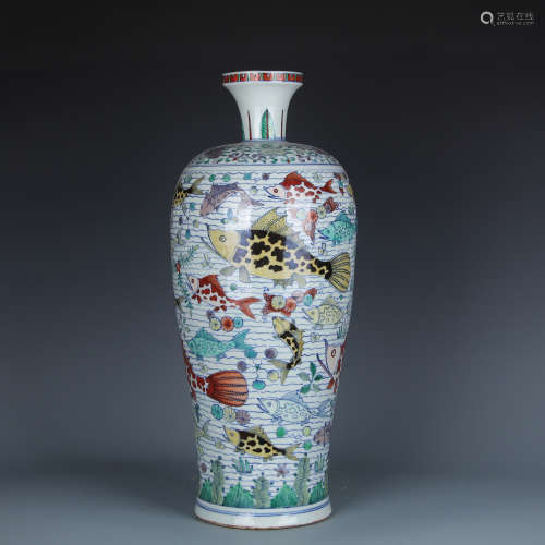 A Chinese Wucai Porcelain Meiping Vase