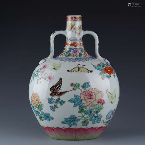 A Chinese Famille-Rose Porcelain Moon Flask