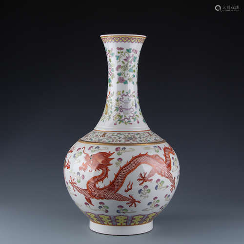 A Chinese Famille Rose Porcelain Vase