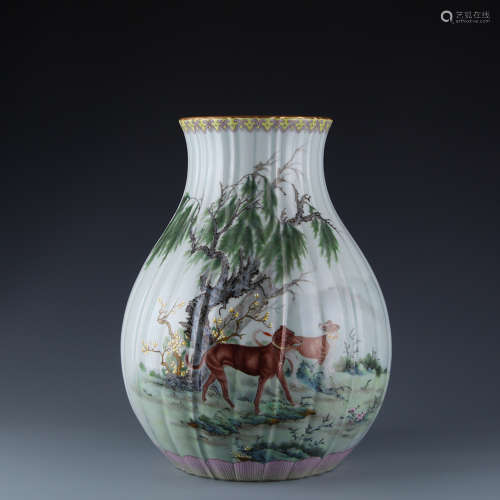 A Chinese Famille Rose Porcelain Vase