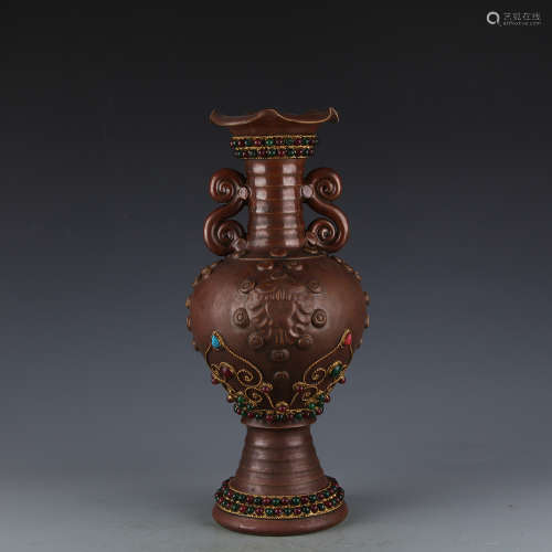 A Chinese Ding-Type Brown Glazed Porcelain Vase