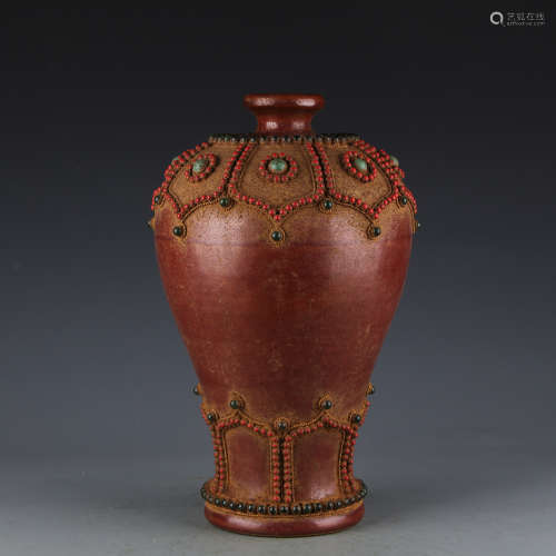 A Chinese Brown Glazed Porcelain Vase