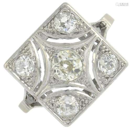 A diamond cluster ring.Estimated total diamond weight