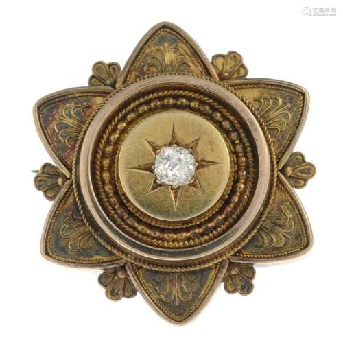 A late Victorian diamond brooch.Estimated diamond