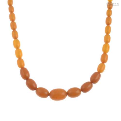 An amber bead necklace.Approximate dimensions of amber