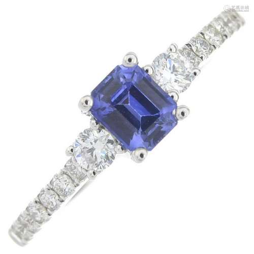 A sapphire and diamond ring.Sapphire weight