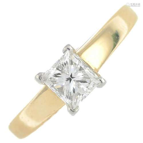 A square-shape diamond single-stone ring.Diamond weight
