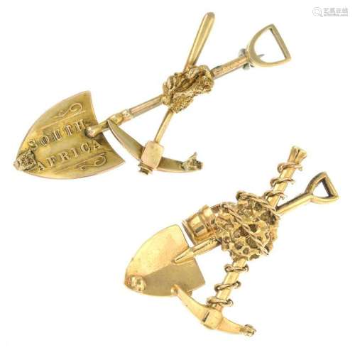 An early 19th century 15ct gold digger brooch, together