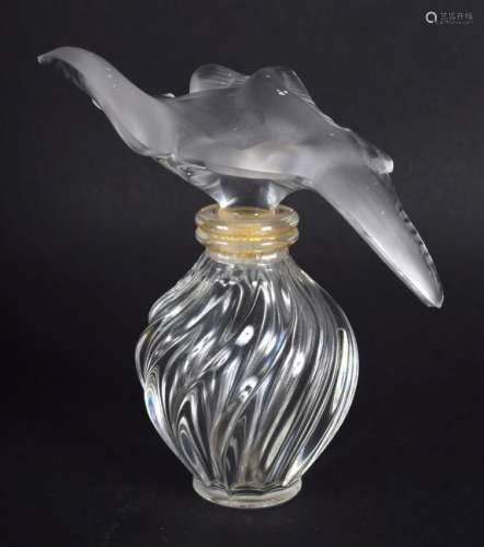 A FRENCH LALIQUE GLASS SCENT BOTTLE AND STOPPER. 8.5 cm