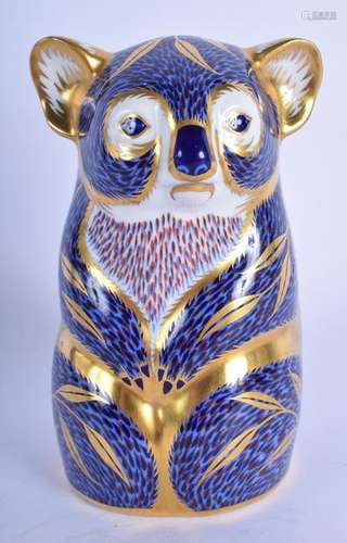 A ROYAL CROWN DERBY IMARI KOALA PAPERWEIGHT. 11.5 cm