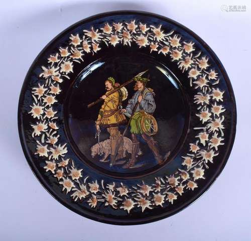 A LARGE EARLY 20TH CENTURY FRENCH POTTERY CHARGER