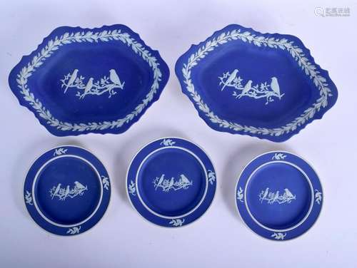 FIVE WEDGWOOD JASPERWARE DISHES. Largest 26 cm wide.